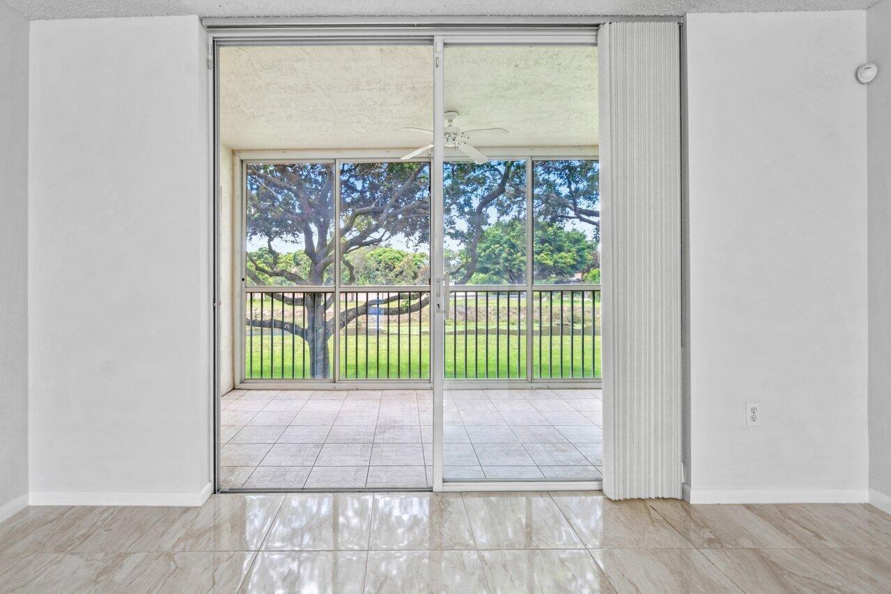 4734 Lucerne Lakes Boulevard 204