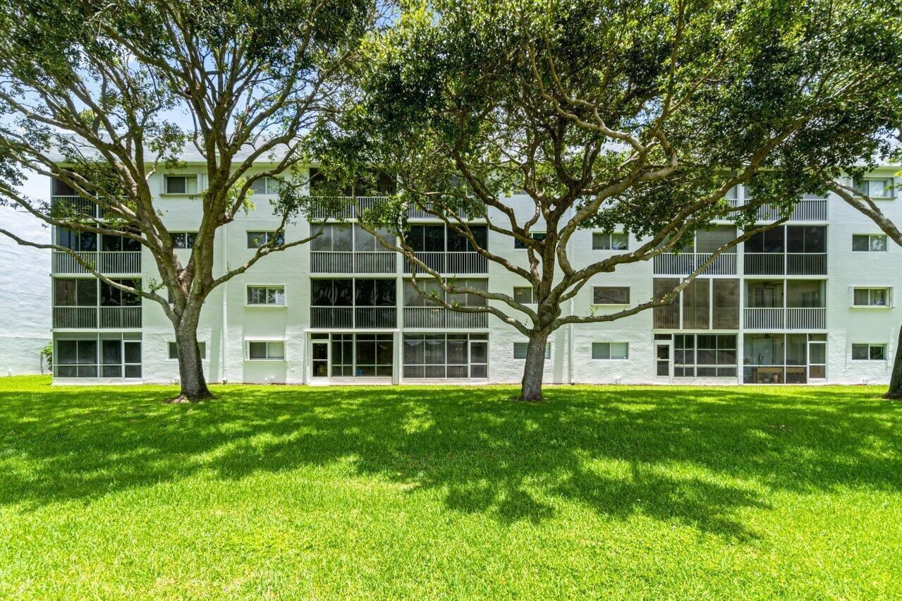 4734 Lucerne Lakes Boulevard 204