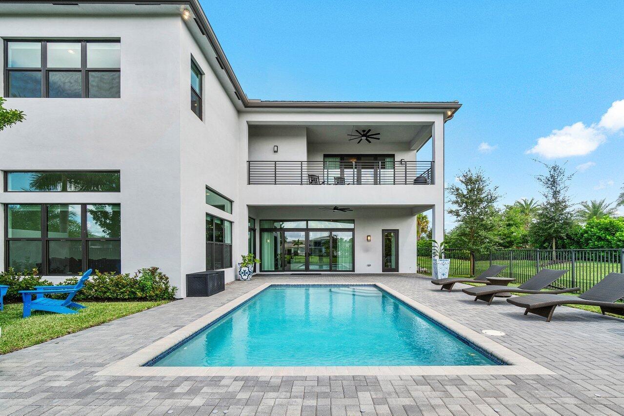 17016 Cappuccino Way