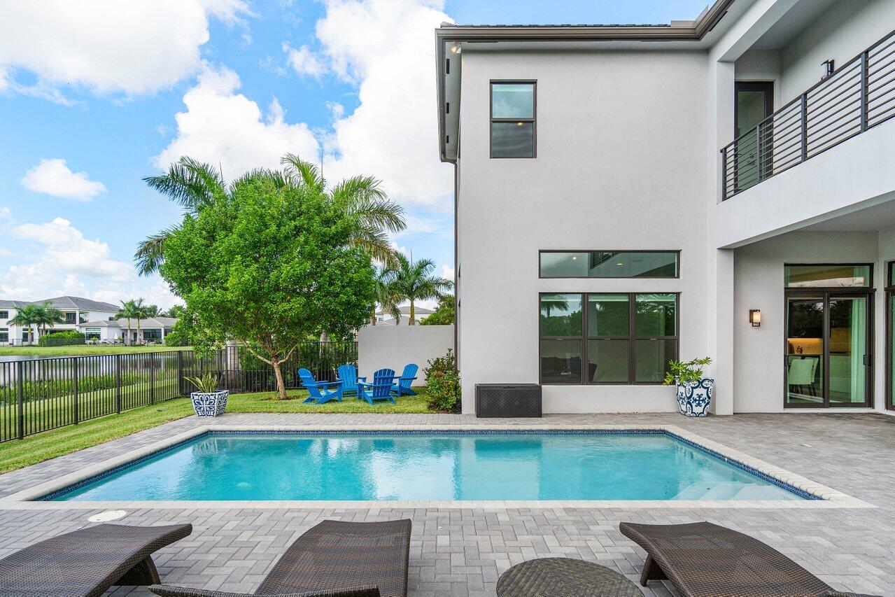 17016 Cappuccino Way