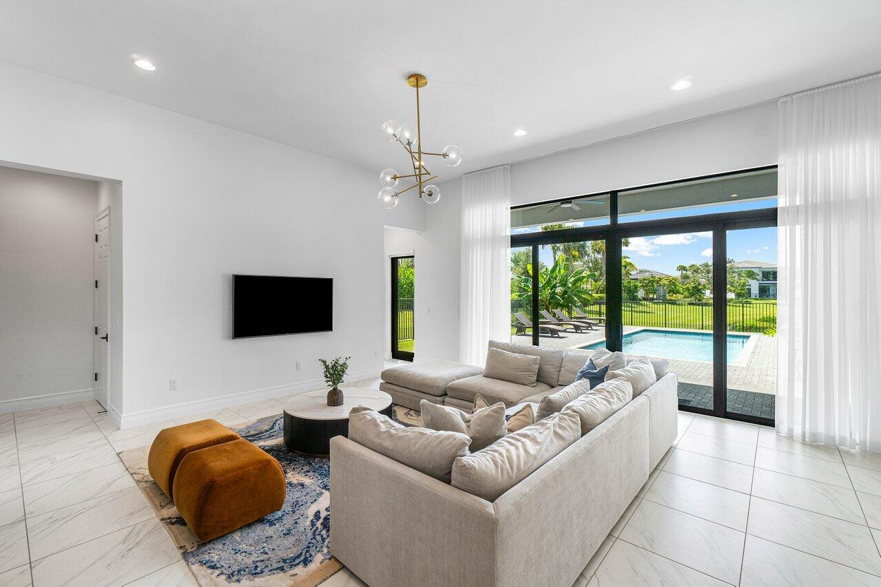 17016 Cappuccino Way