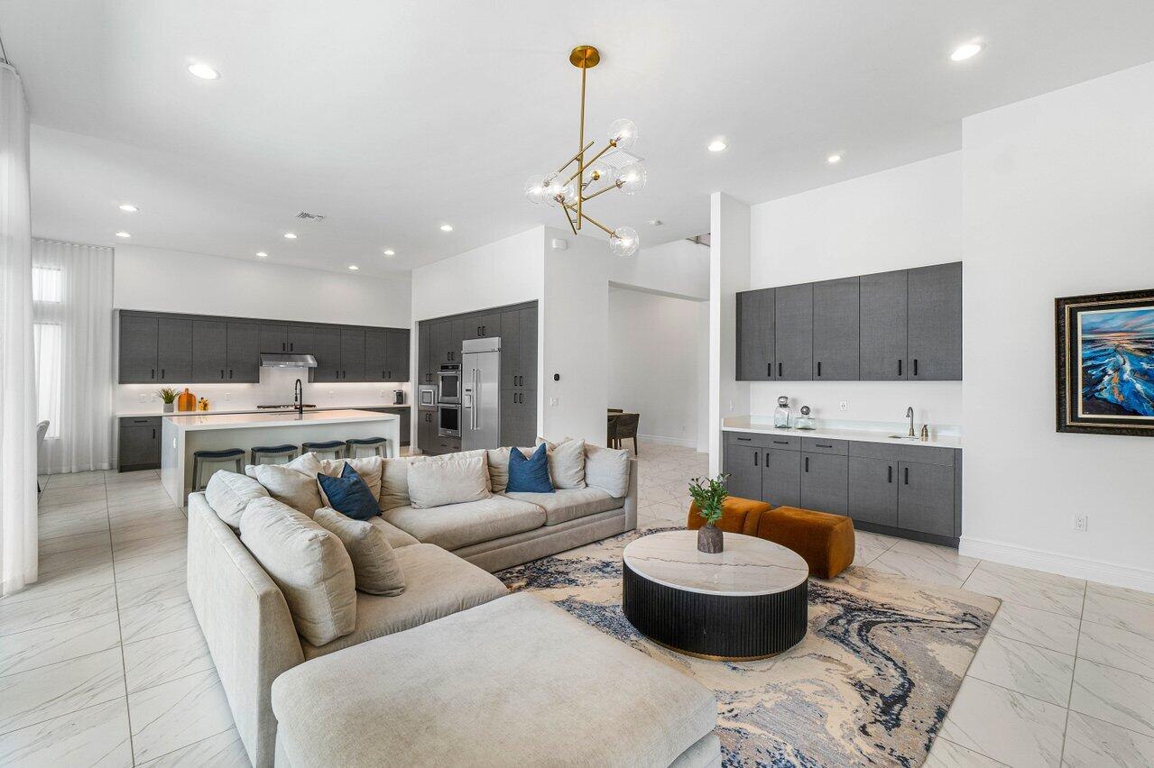 17016 Cappuccino Way