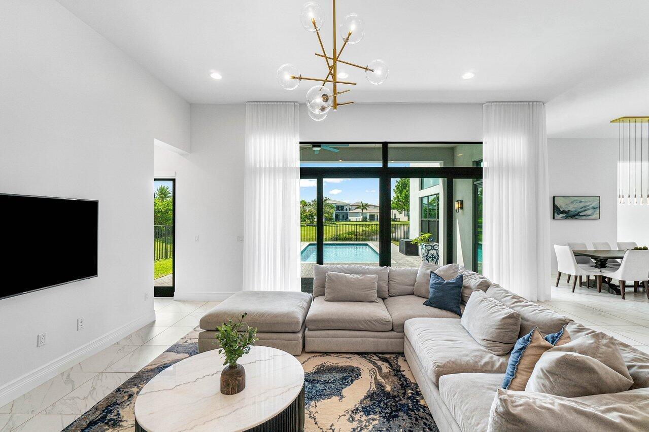 17016 Cappuccino Way