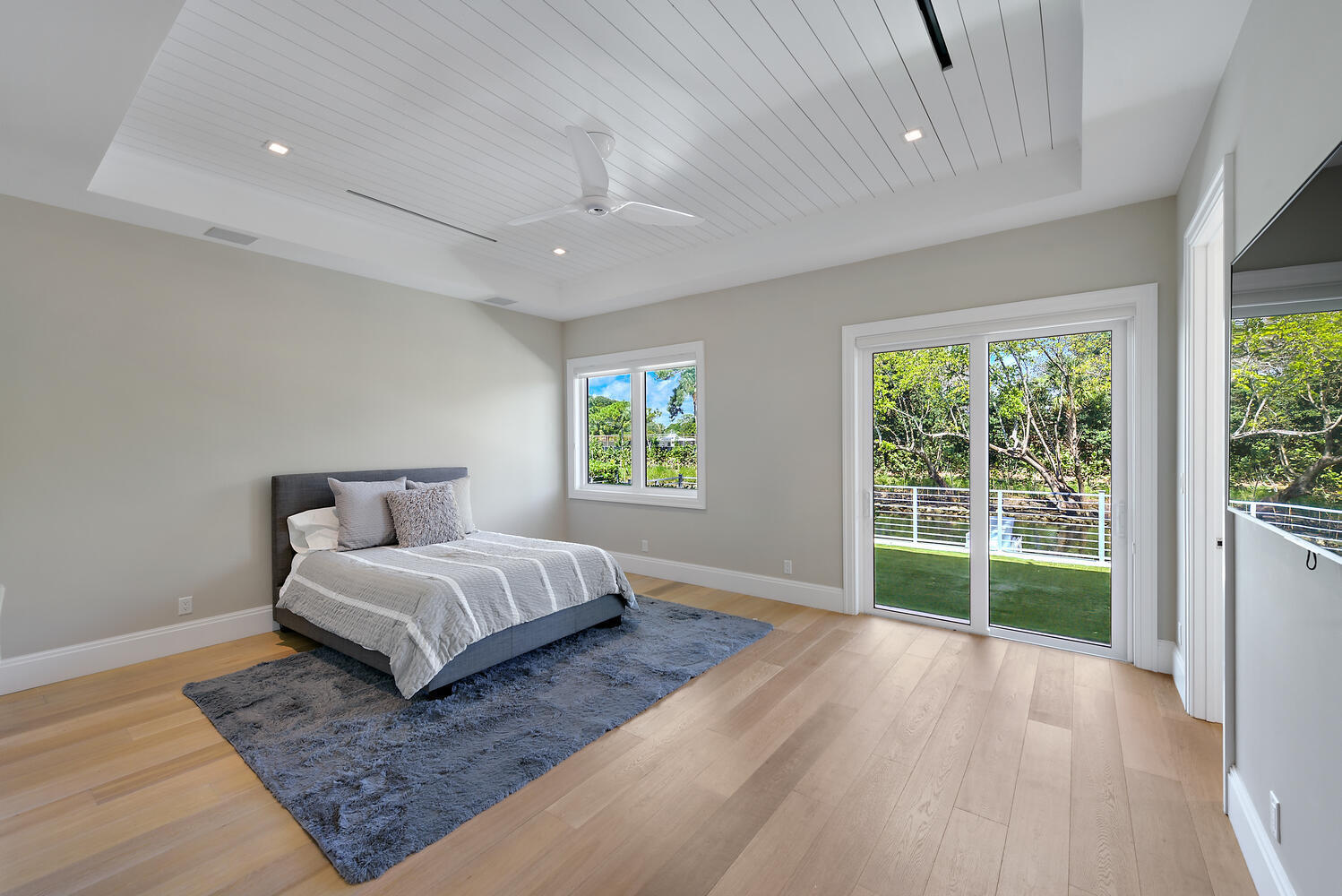 551 NE Waterway Lane