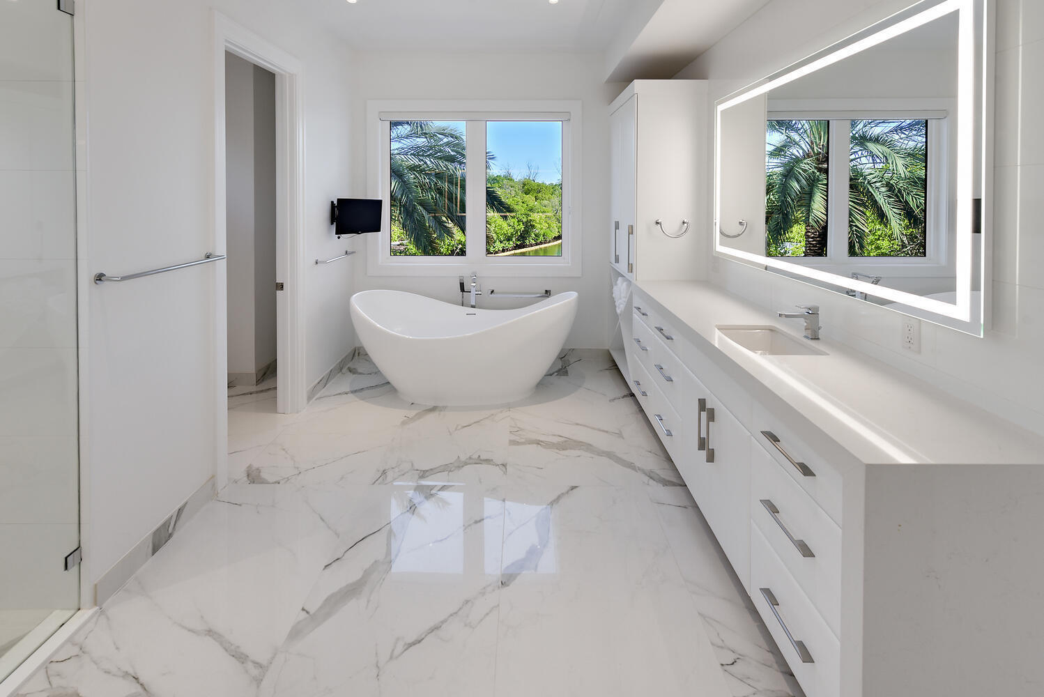 551 NE Waterway Lane