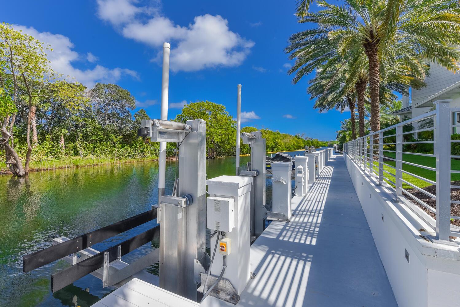 551 NE Waterway Lane