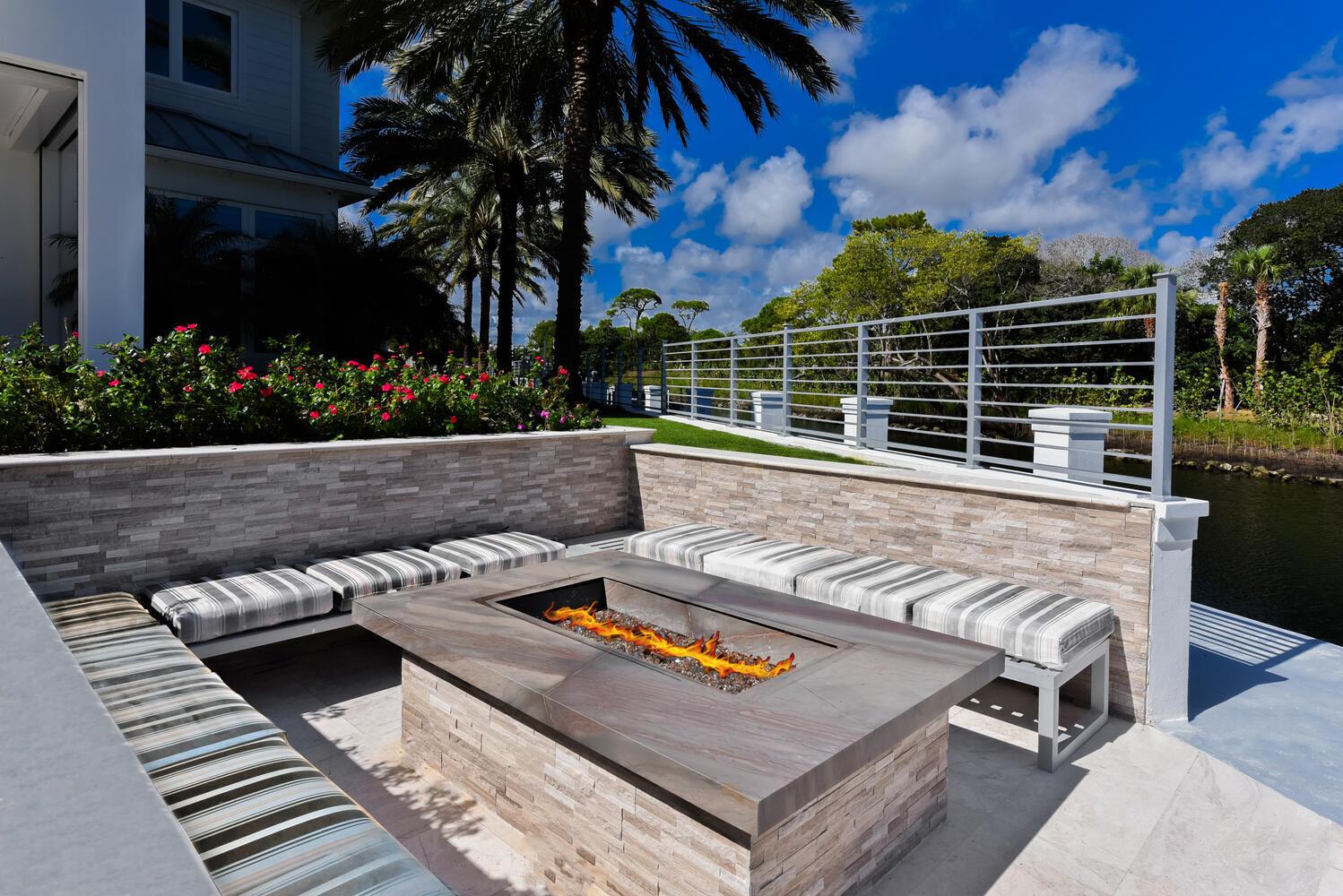 551 NE Waterway Lane