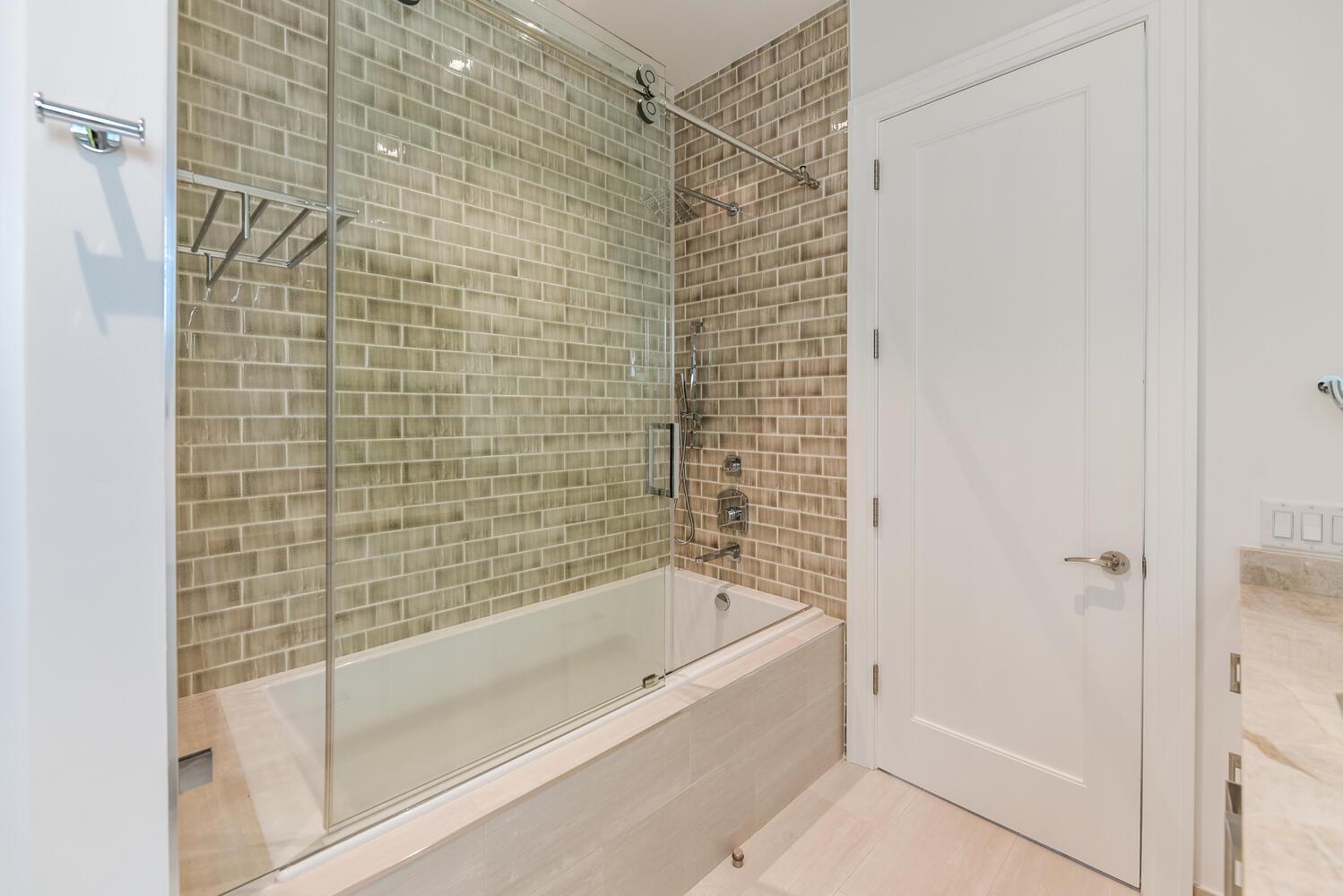 551 NE Waterway Lane