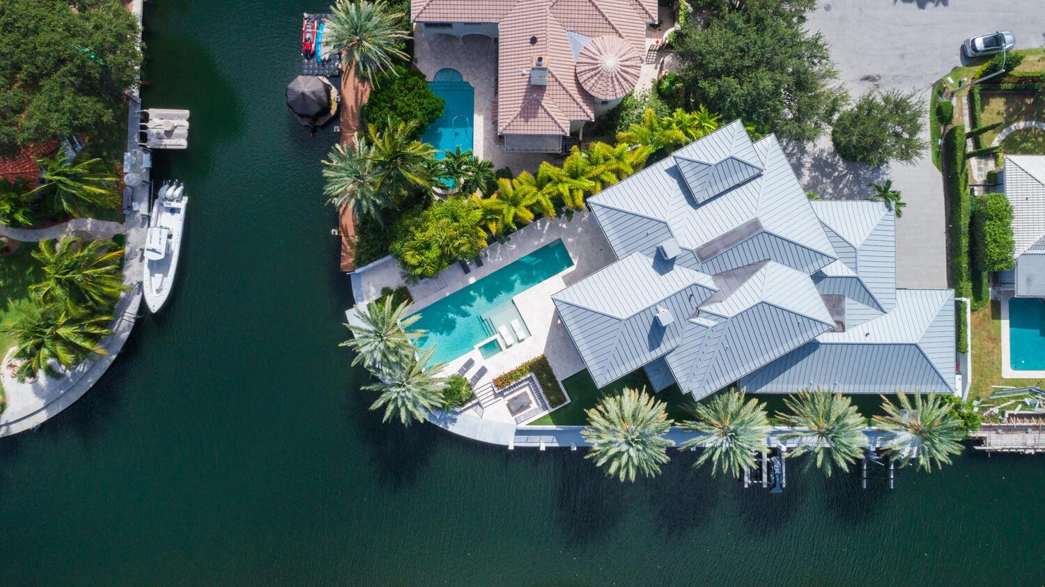 551 NE Waterway Lane