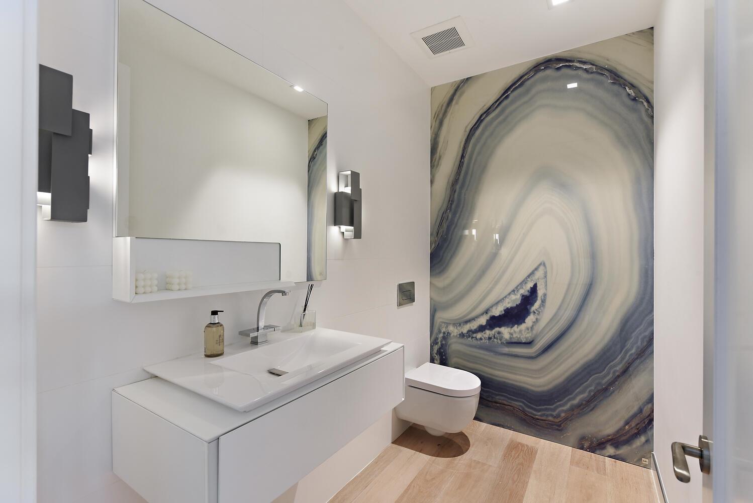 551 NE Waterway Lane