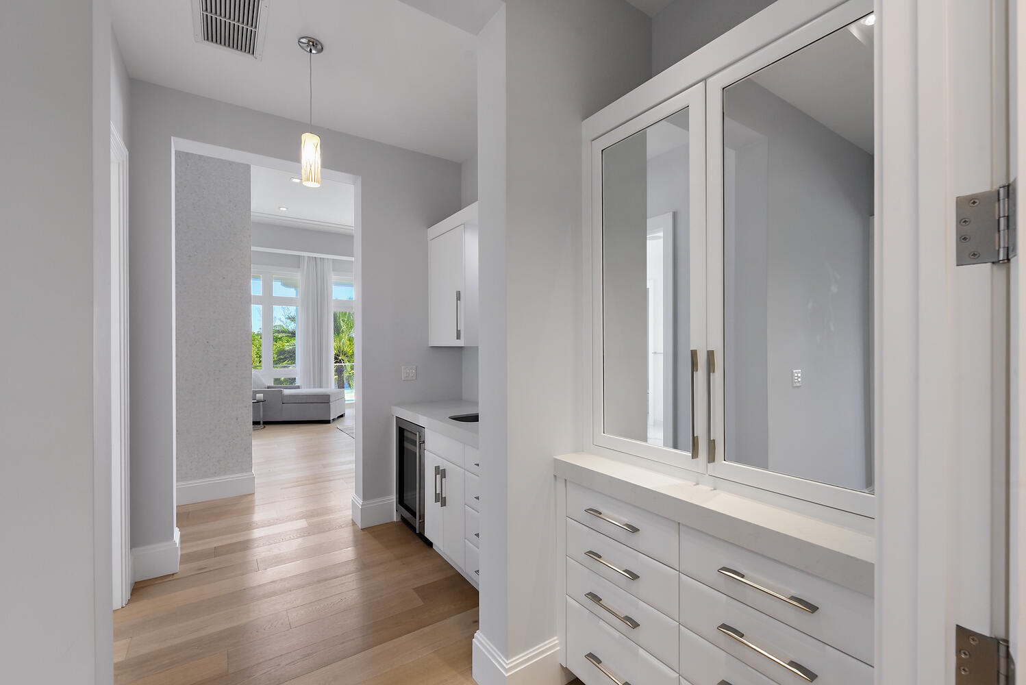 551 NE Waterway Lane