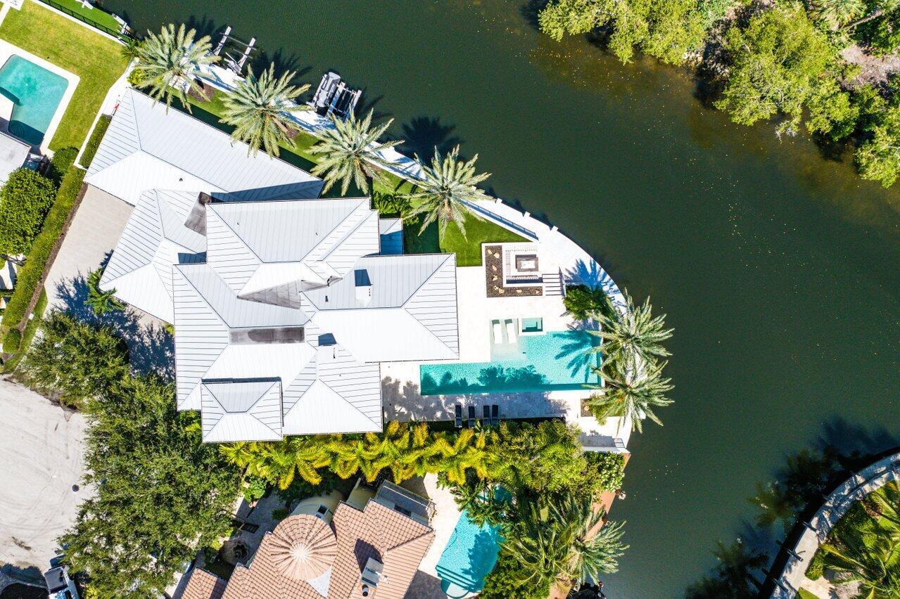 551 NE Waterway Lane