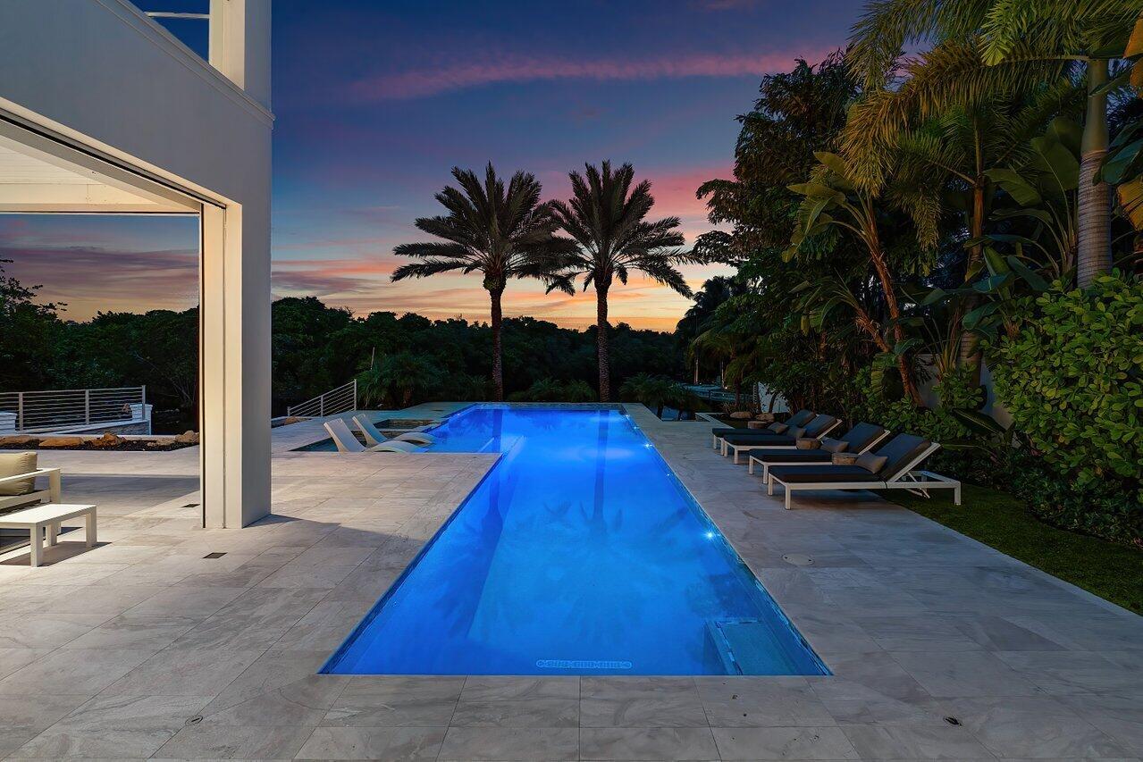 551 NE Waterway Lane