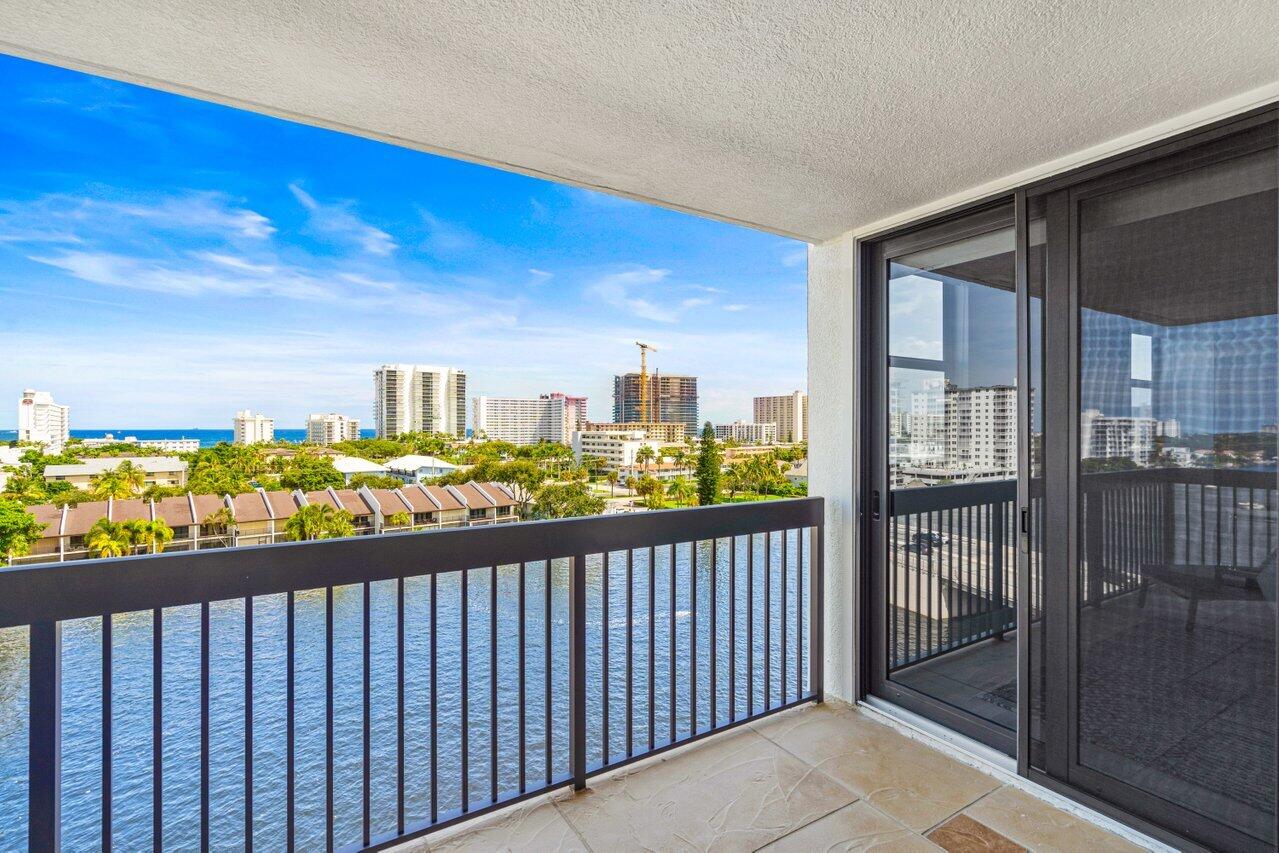 2900 NE 14th St Causeway 807