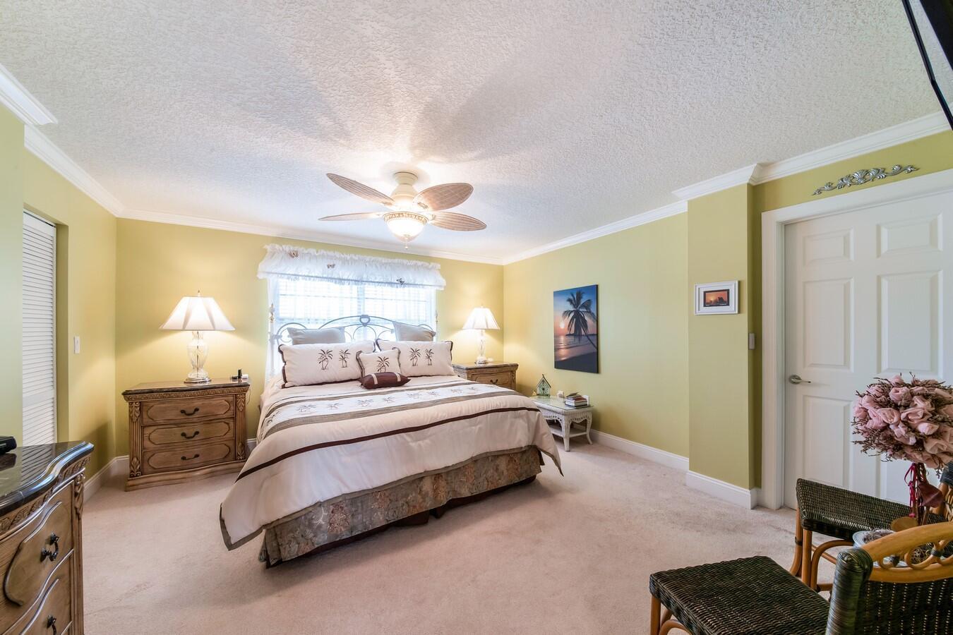 3100 NE 48th Street Ph10