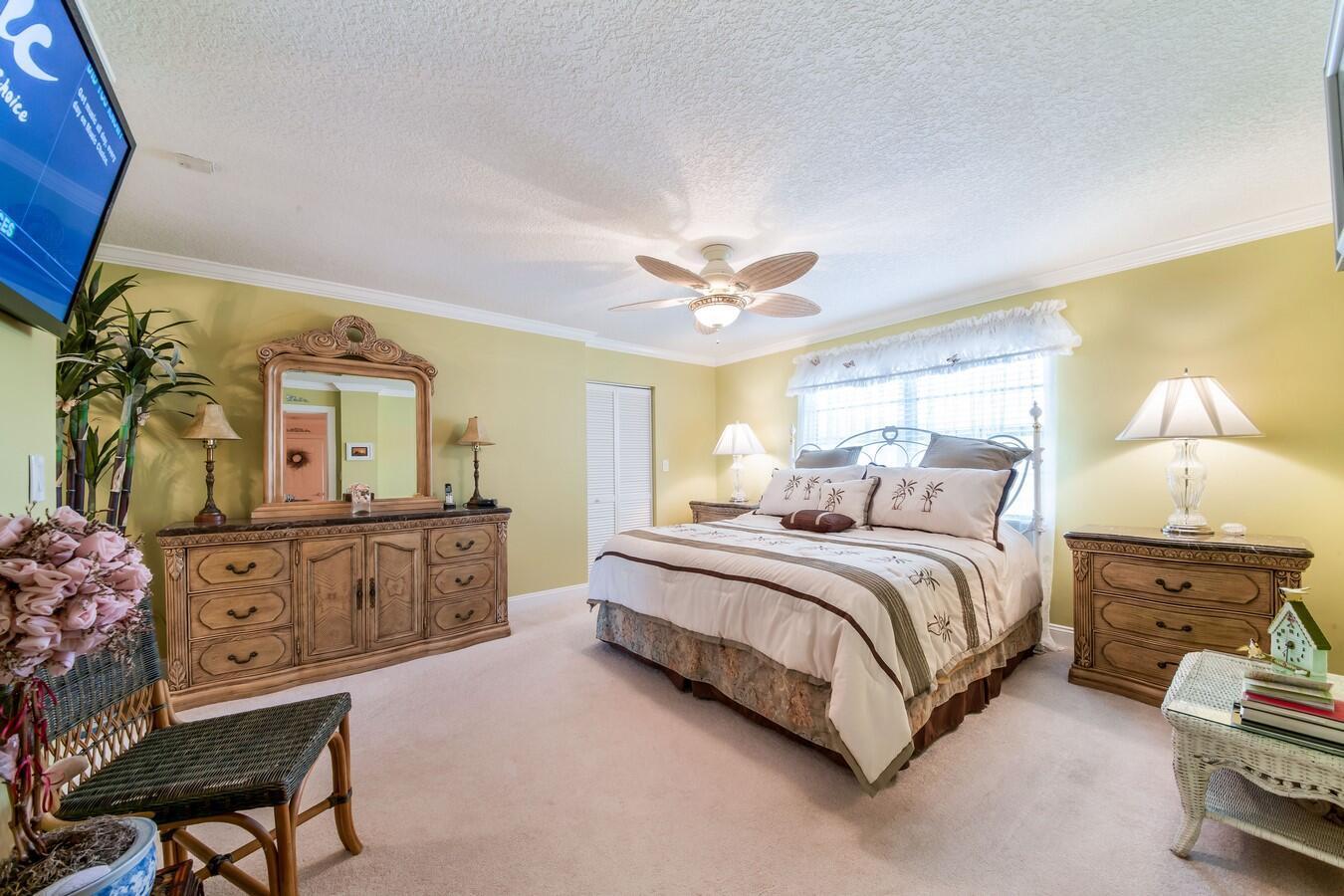 3100 NE 48th Street Ph10
