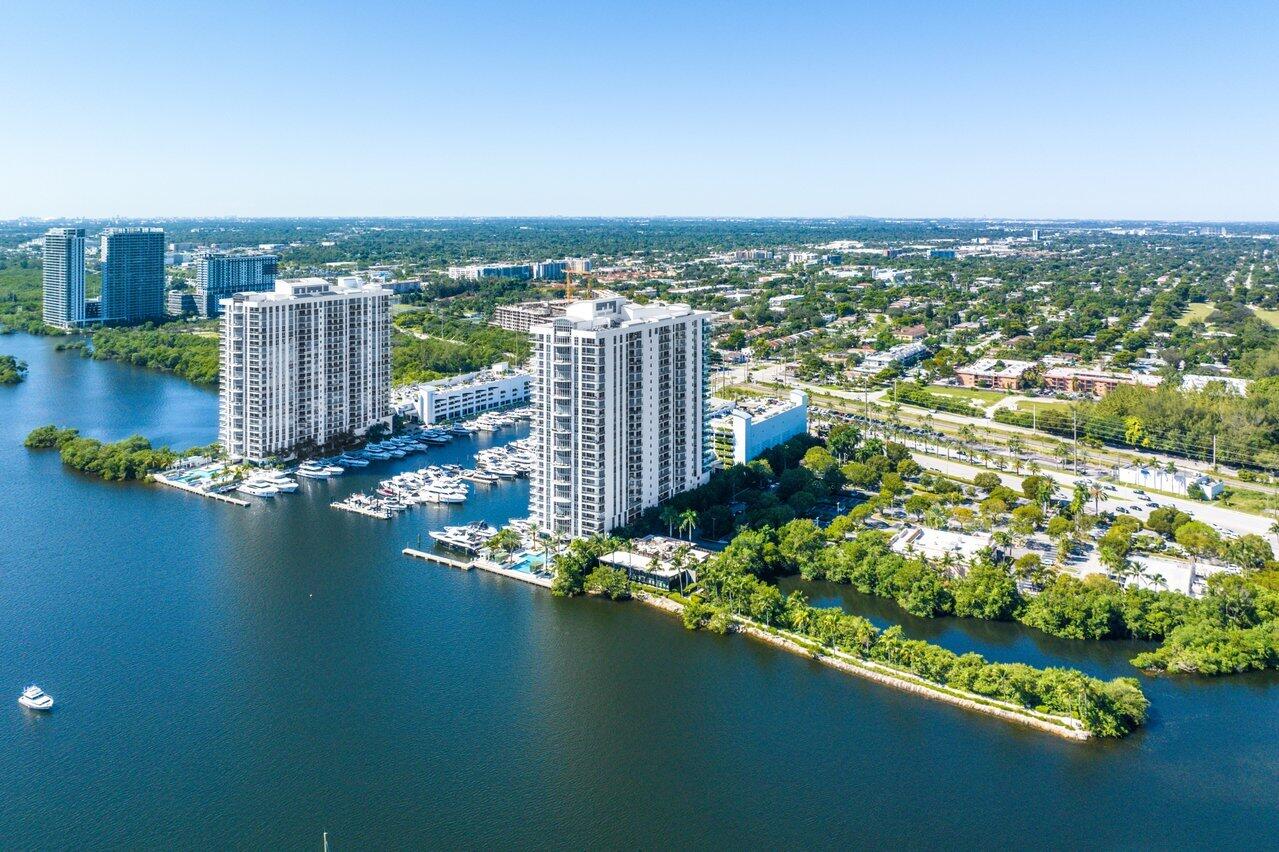 17301 Biscayne Boulevard 1110