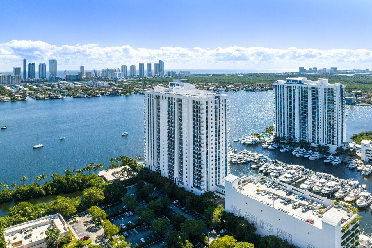 17301 Biscayne Boulevard 1110