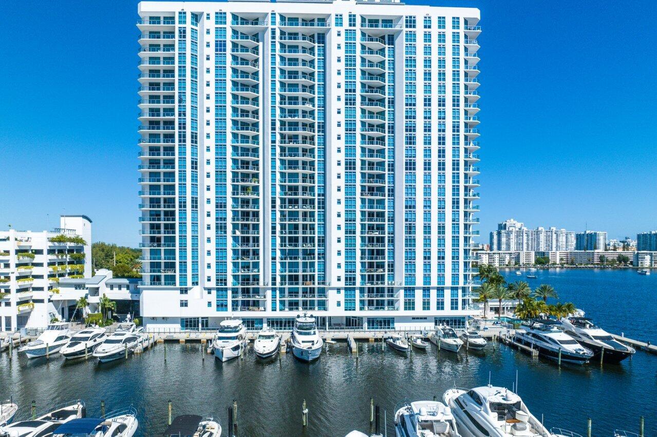 17301 Biscayne Boulevard 1110