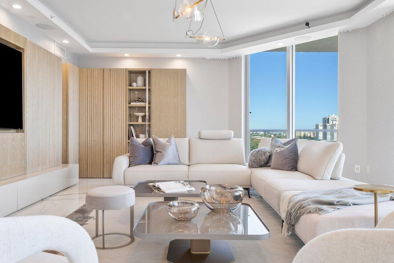 17301 Biscayne Boulevard 1110