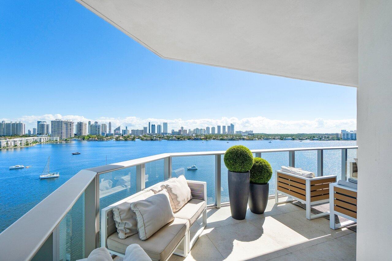 17301 Biscayne Boulevard 1110