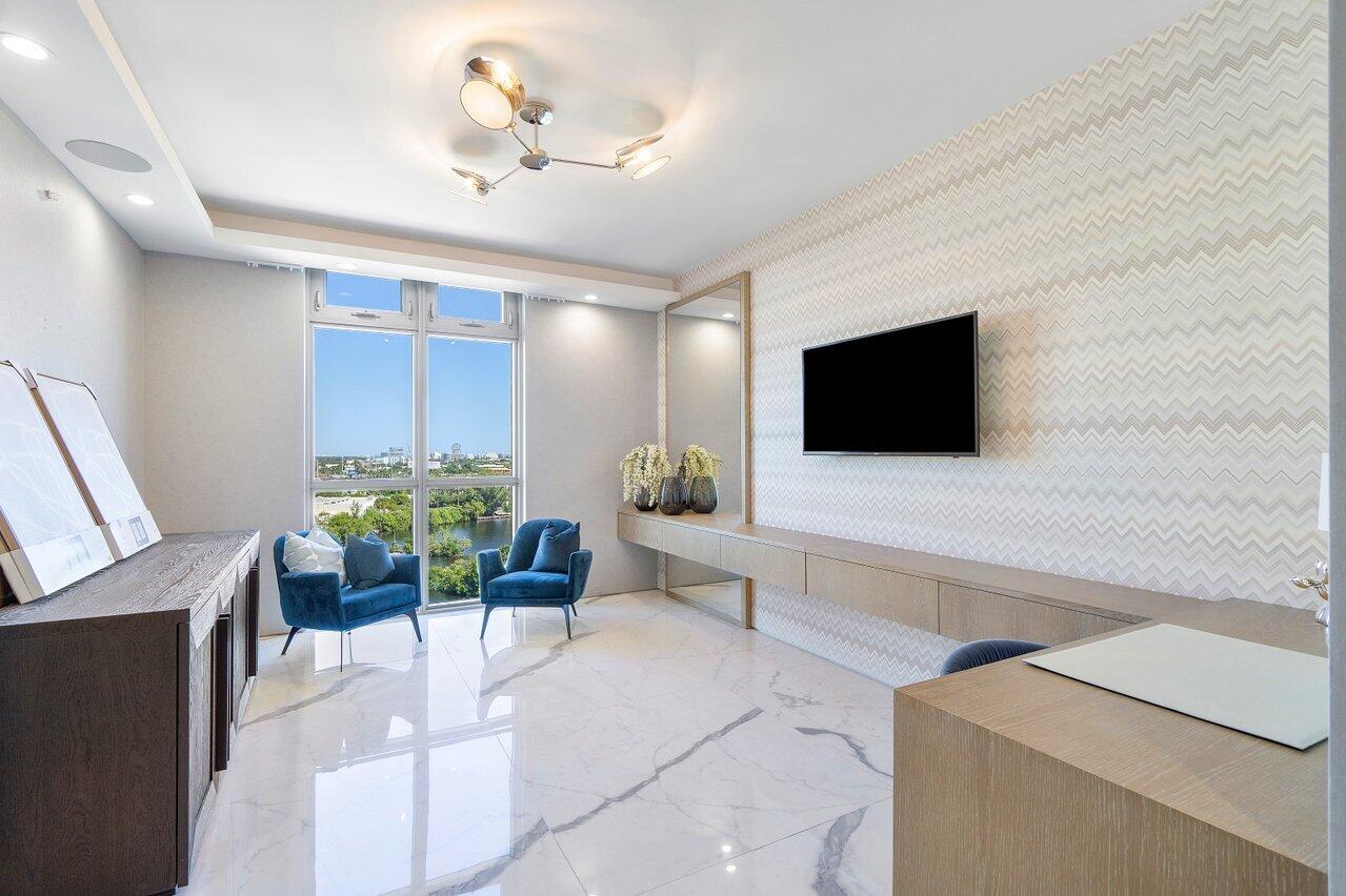 17301 Biscayne Boulevard 1110