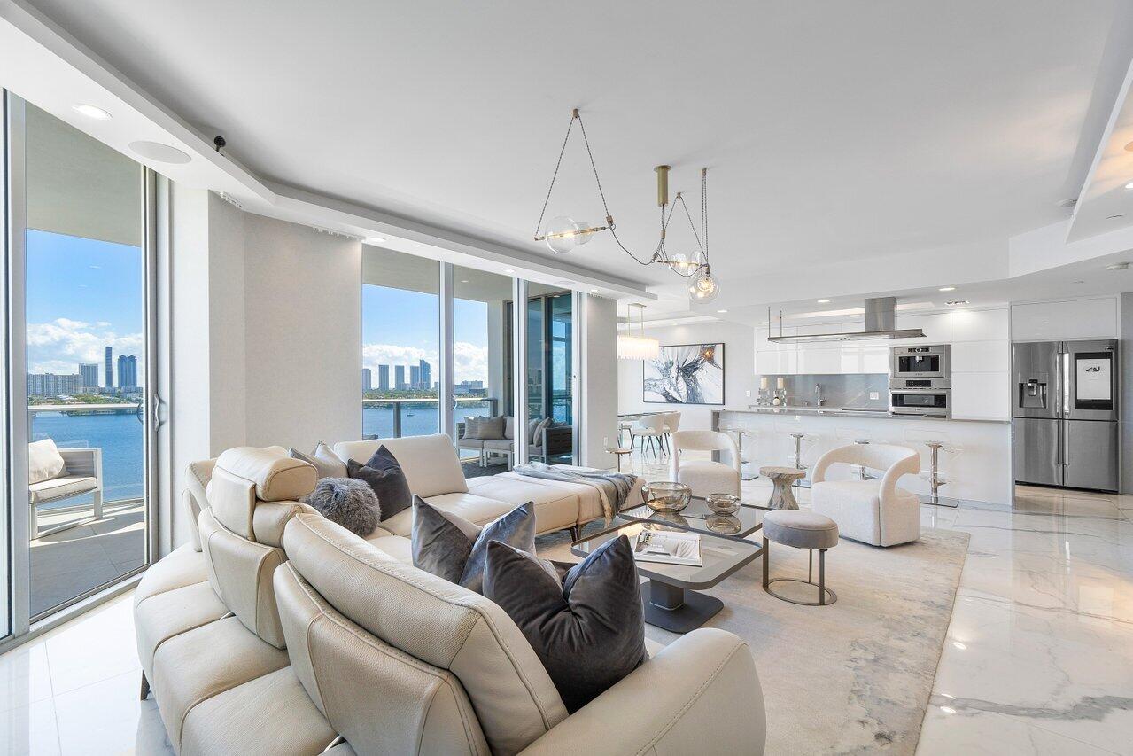 17301 Biscayne Boulevard 1110