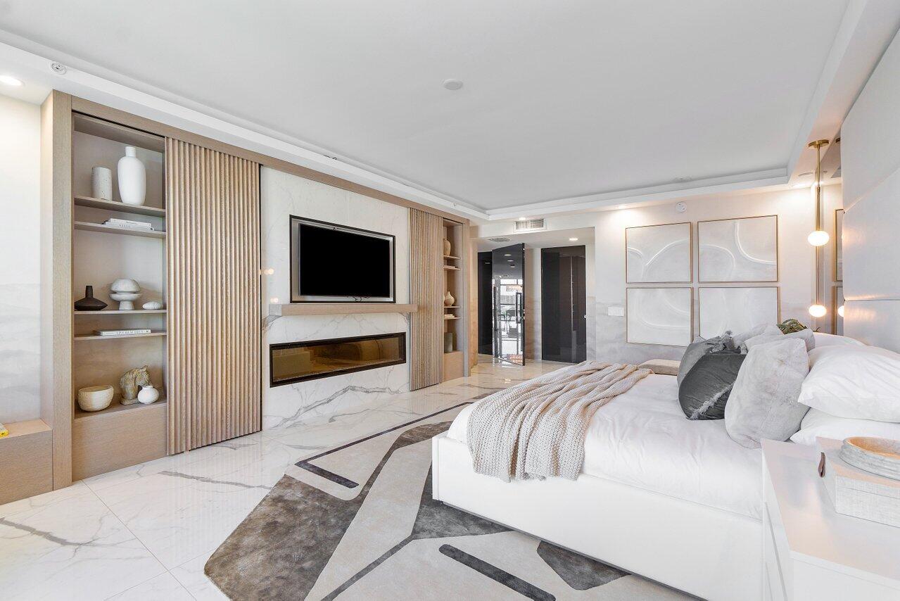 17301 Biscayne Boulevard 1110