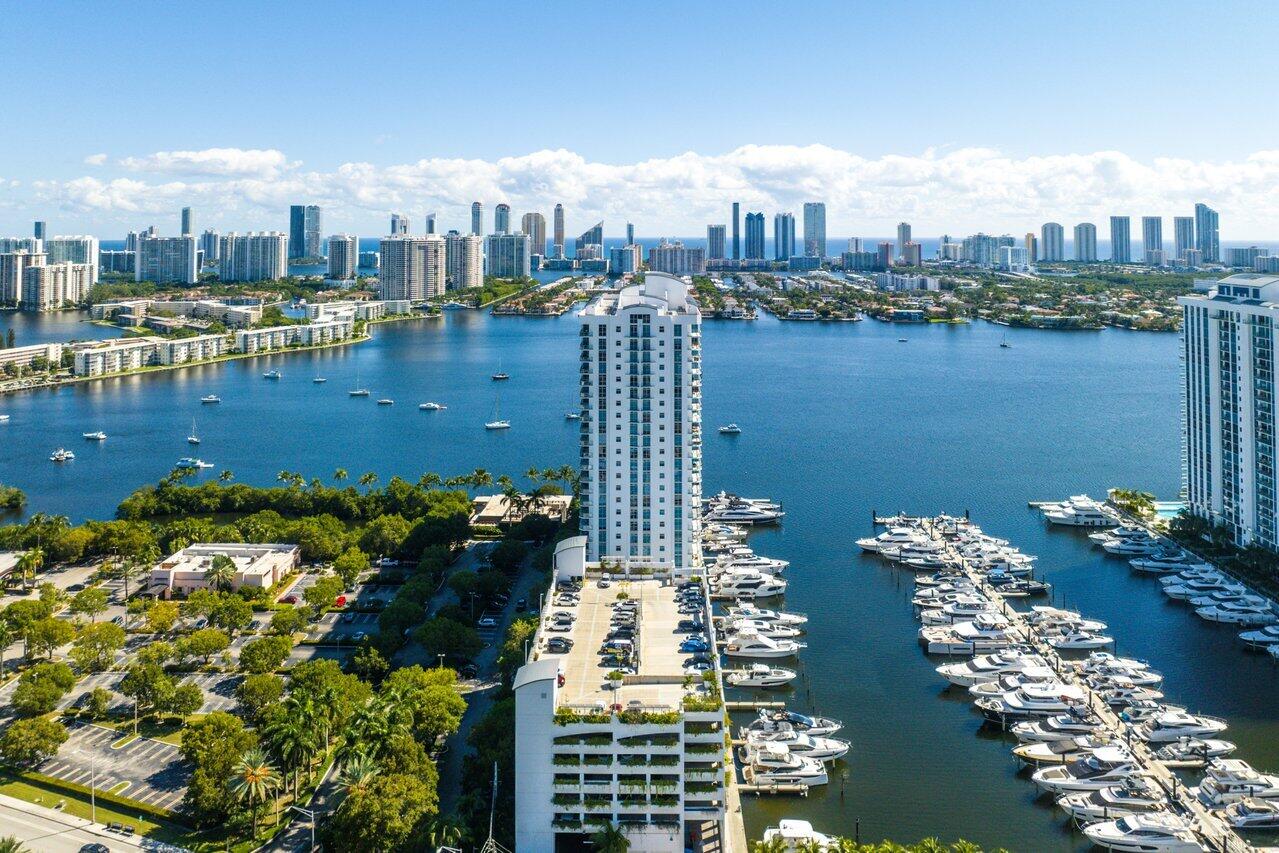 17301 Biscayne Boulevard 1110