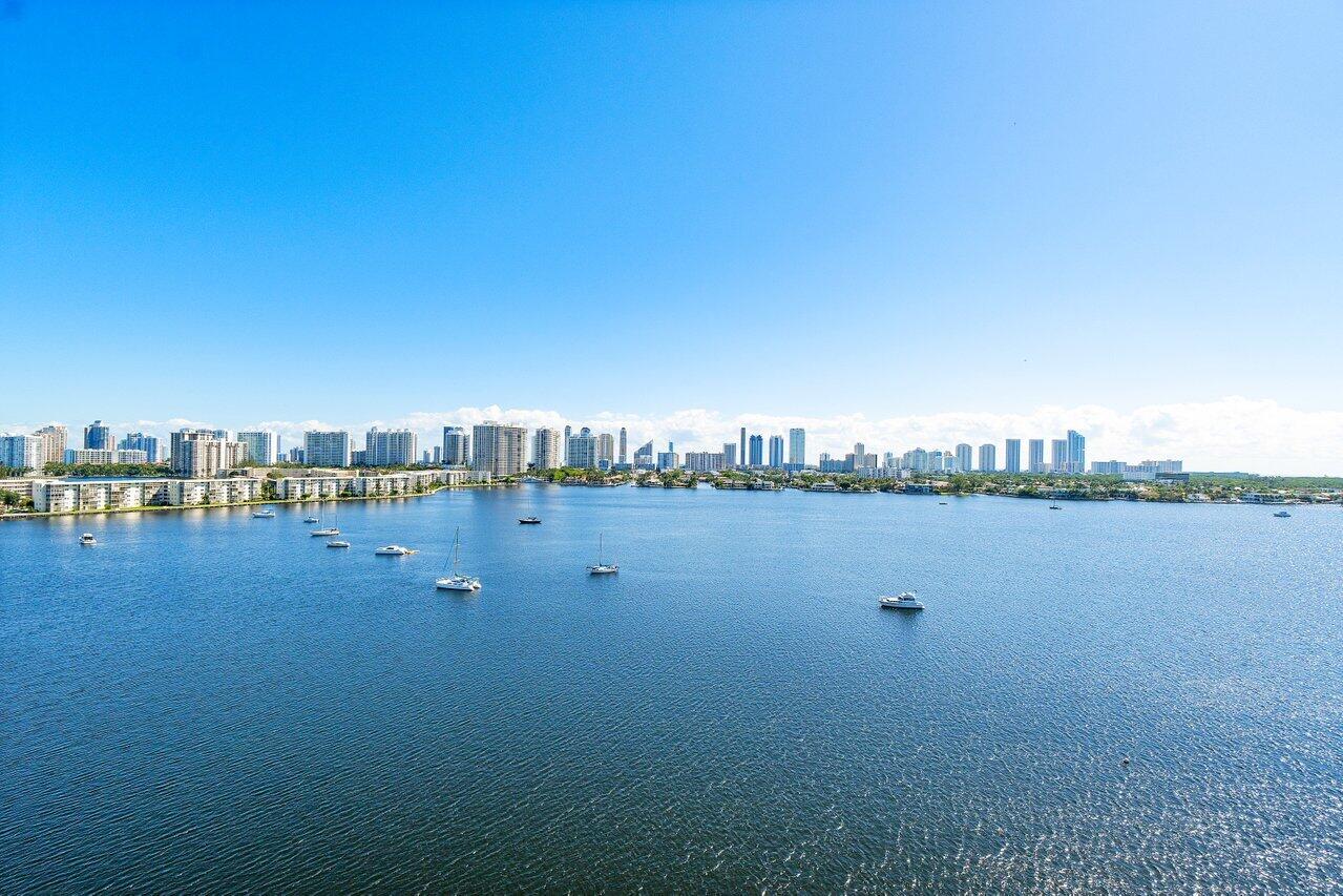 17301 Biscayne Boulevard 1110