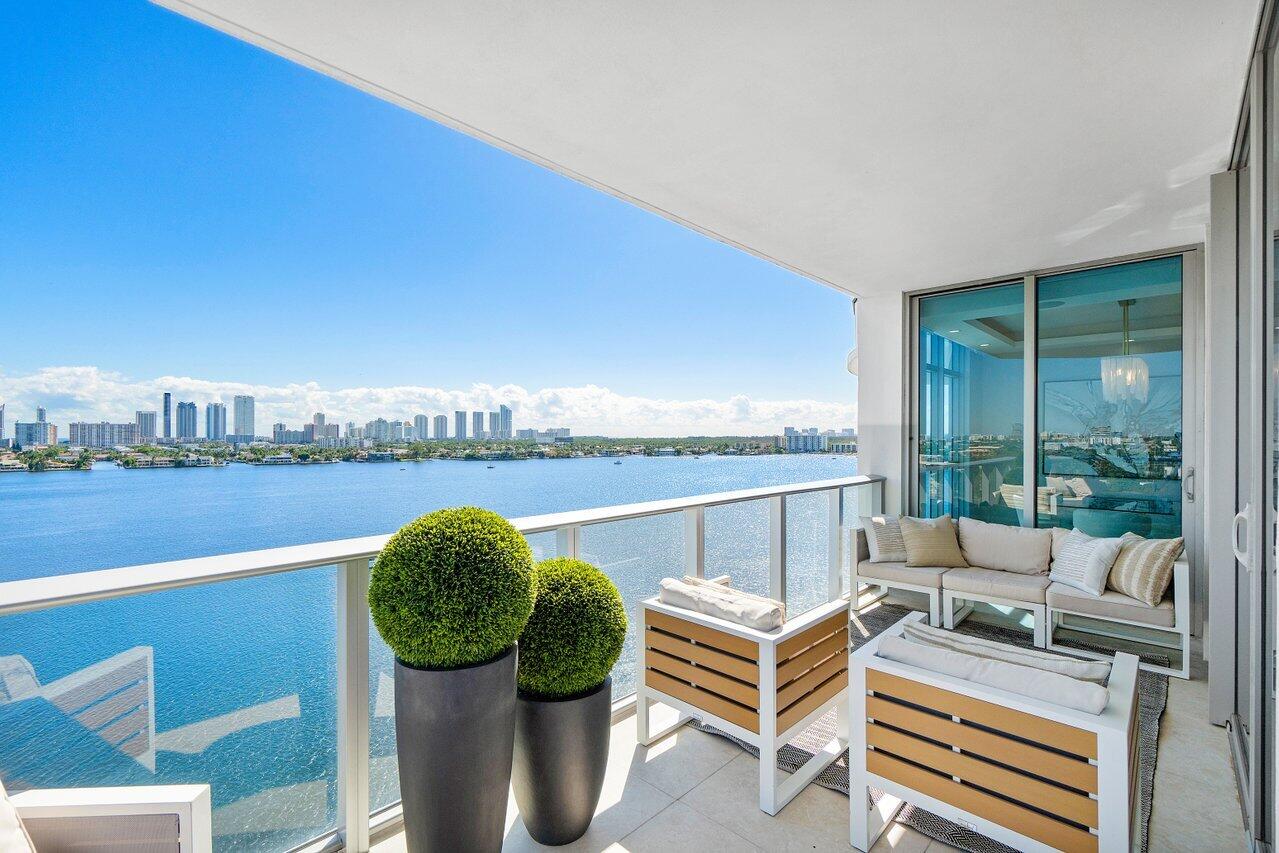 17301 Biscayne Boulevard 1110