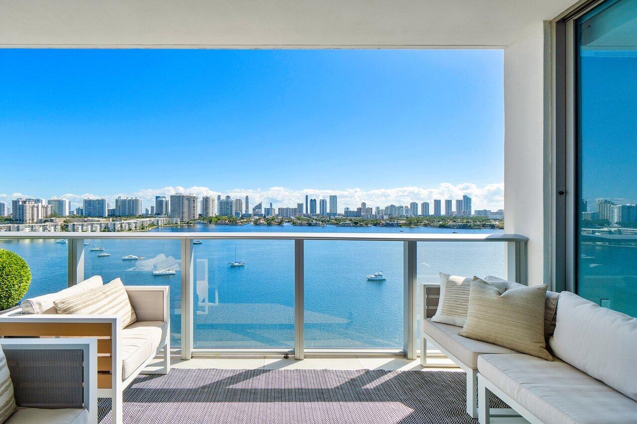 17301 Biscayne Boulevard 1110