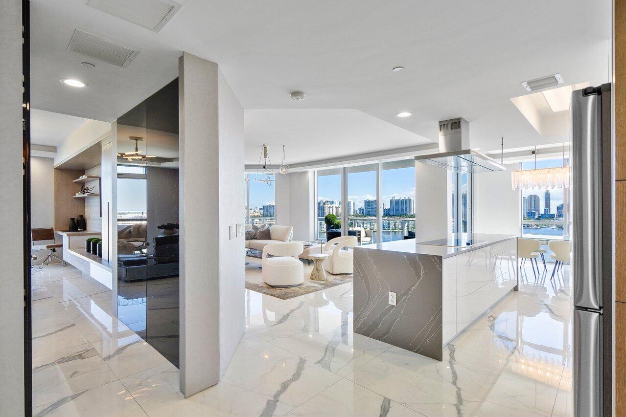 17301 Biscayne Boulevard 1110