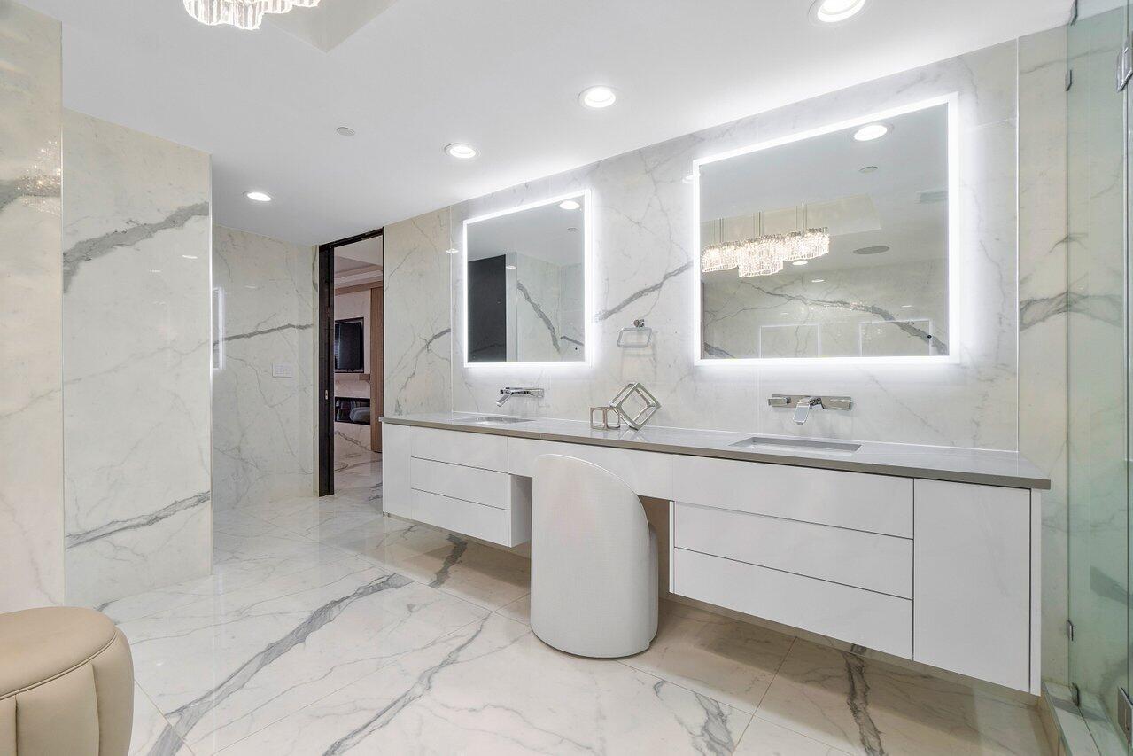 17301 Biscayne Boulevard 1110