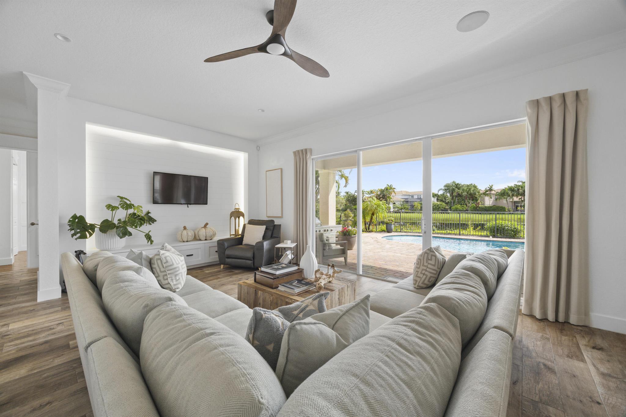 232 Sedona Way