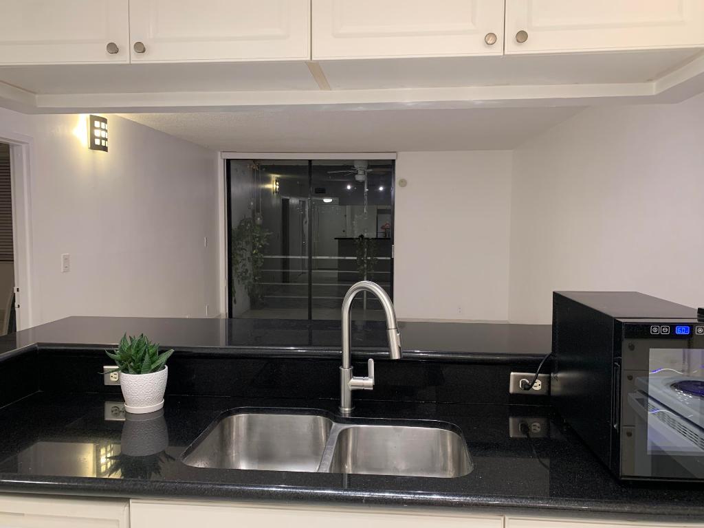 2935 NE 163rd Street 3m, North Miami Beach Unit: 3m