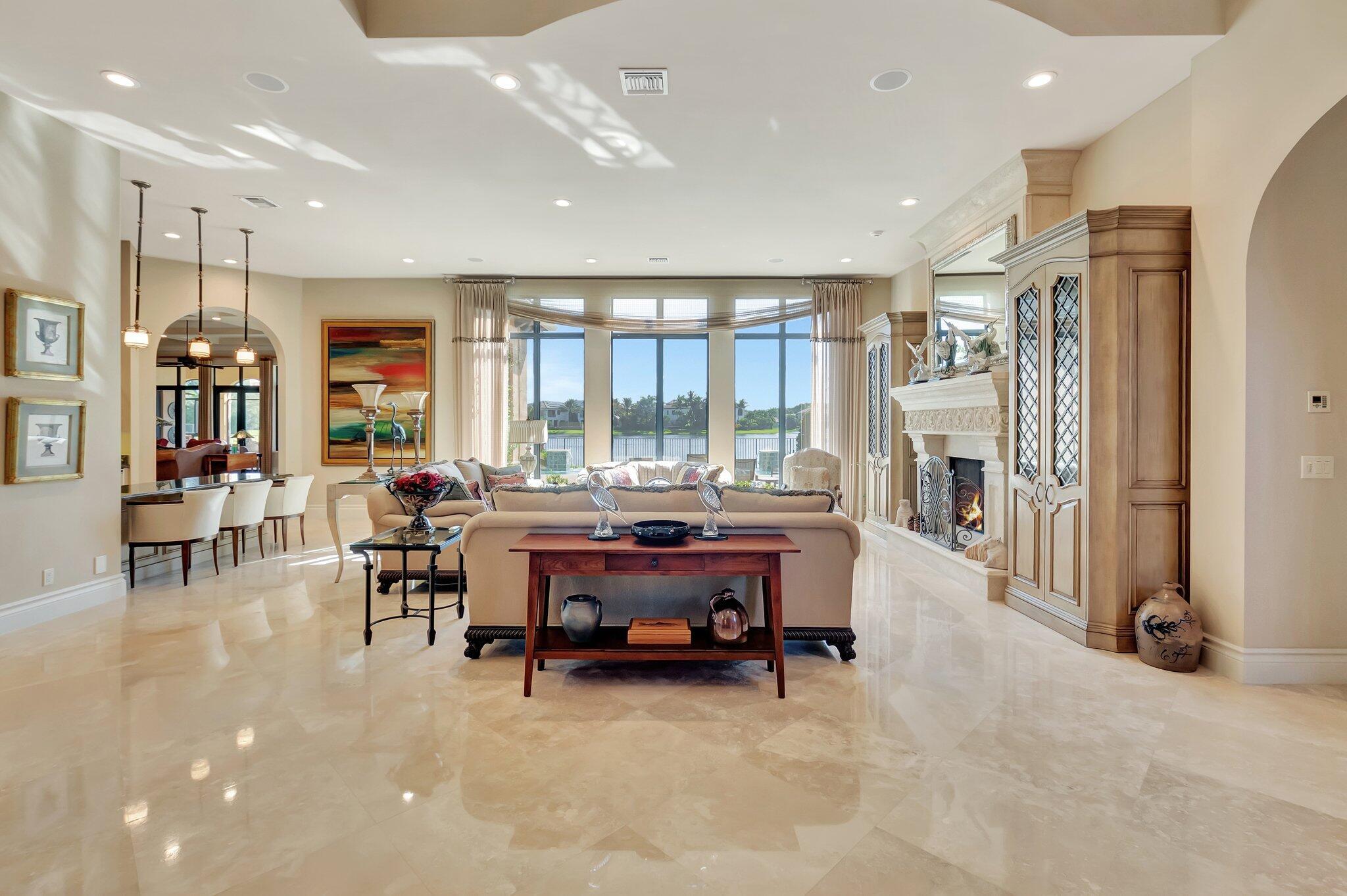 9230 Este Lago Drive