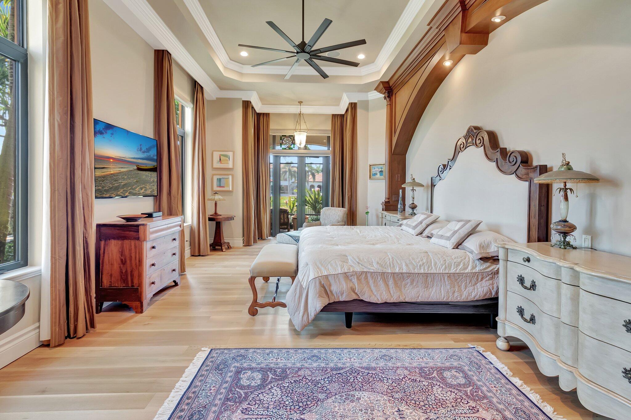 9230 Este Lago Drive