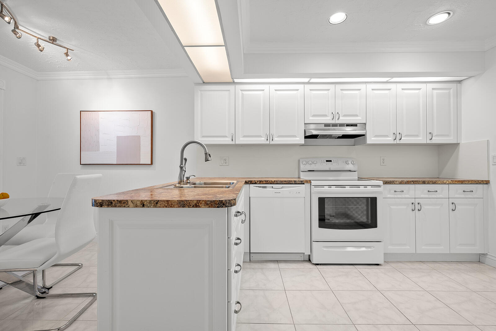 22698 Meridiana Drive