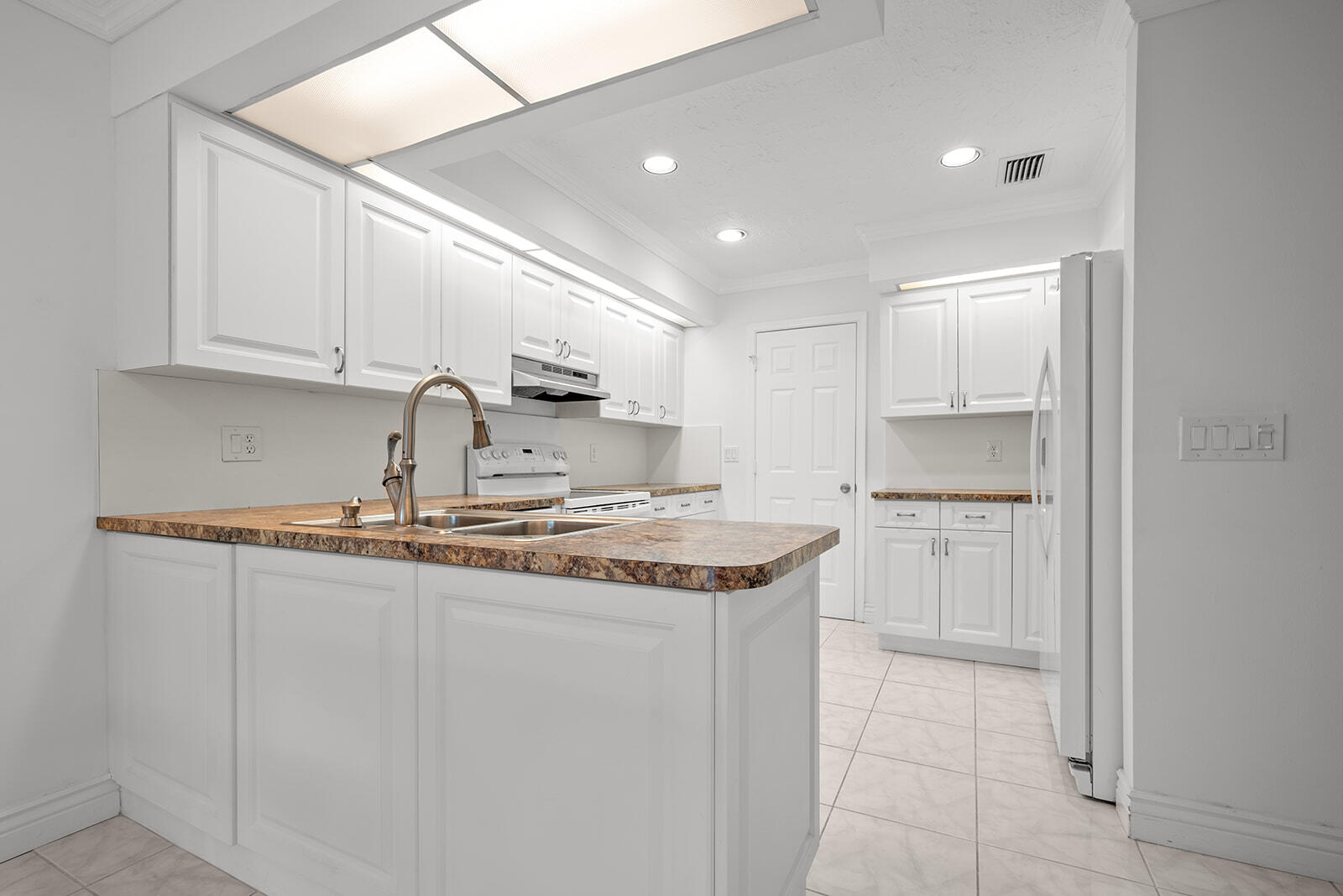 22698 Meridiana Drive