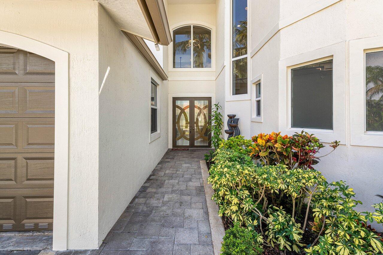 560 SW 15th Street
