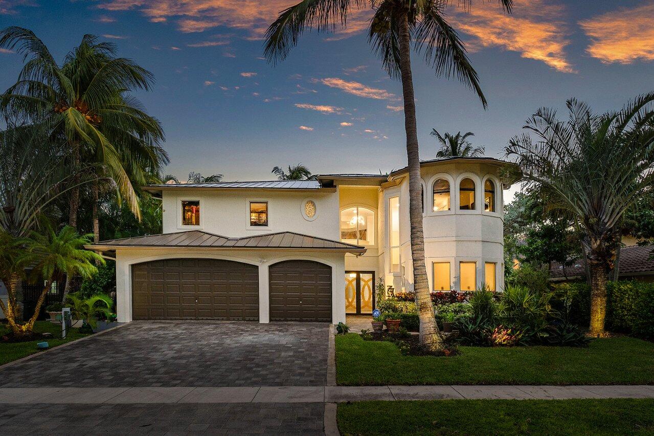 560 SW 15th Street
