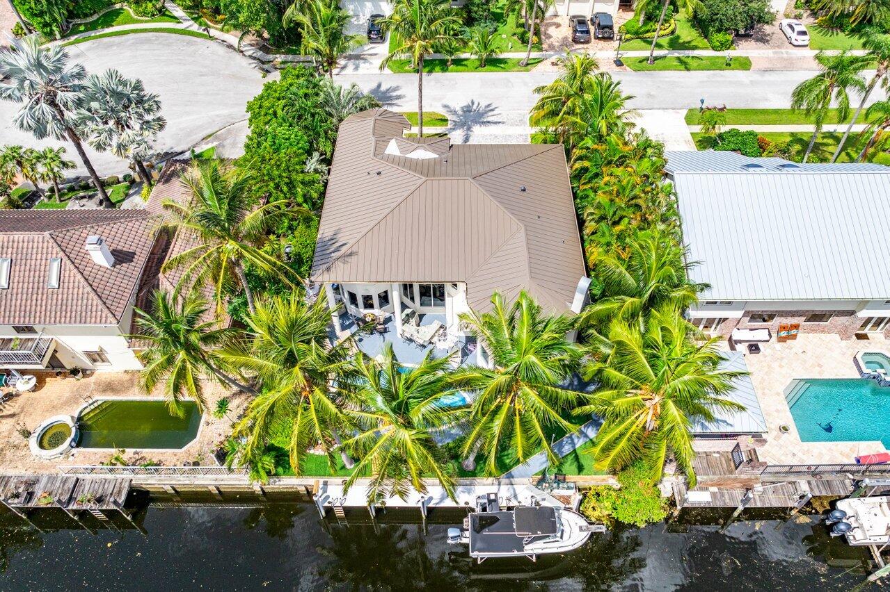 560 SW 15th Street
