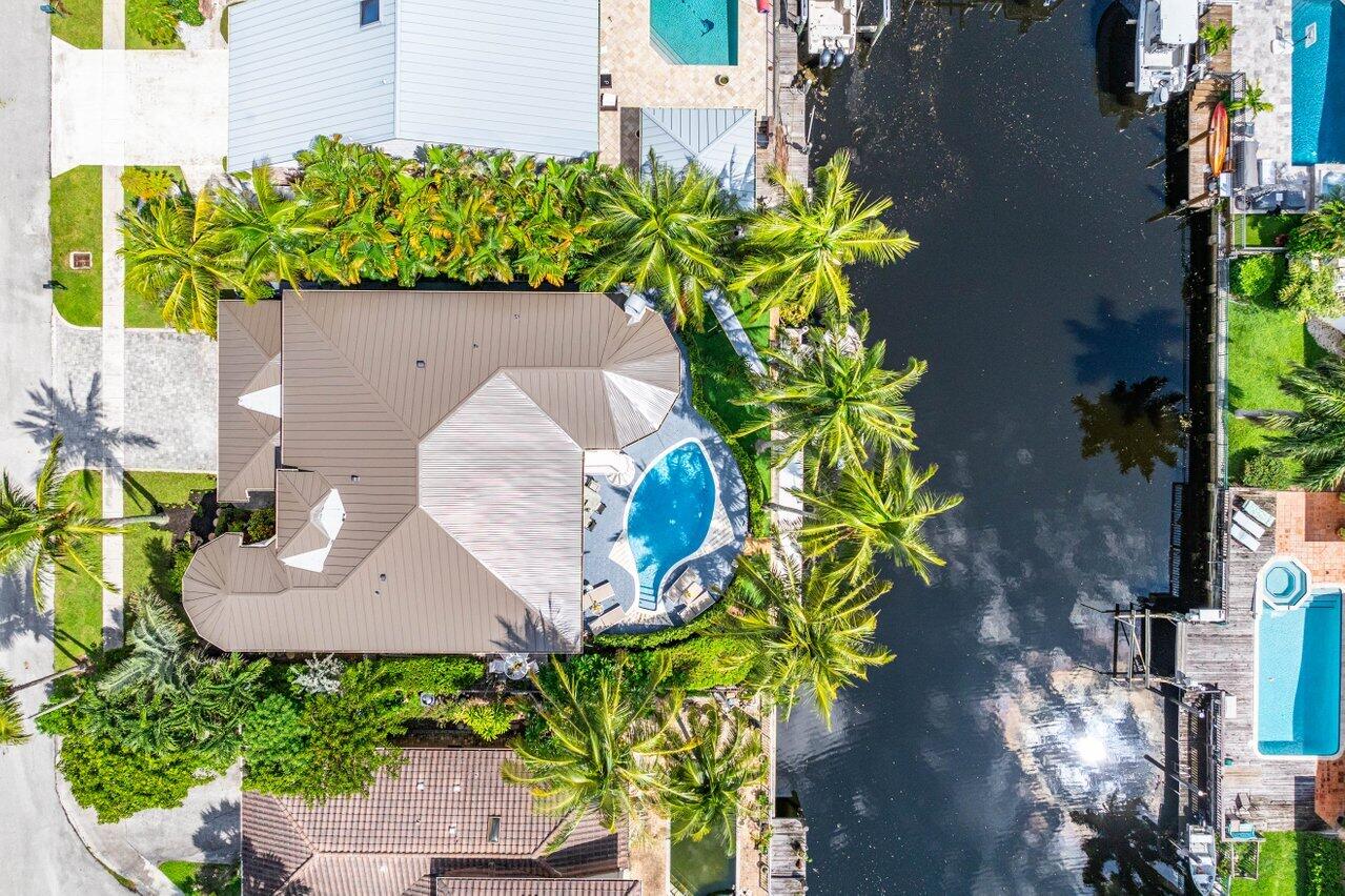 560 SW 15th Street
