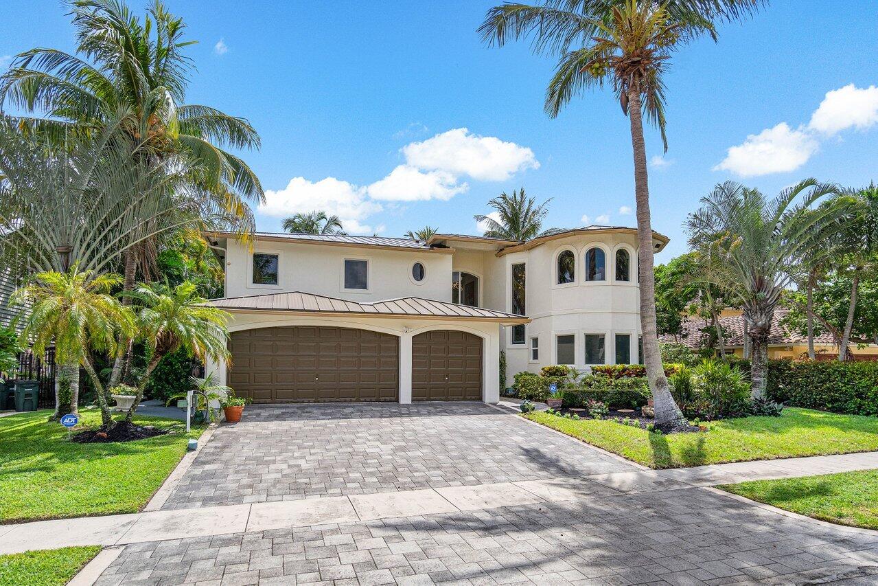 560 SW 15th Street