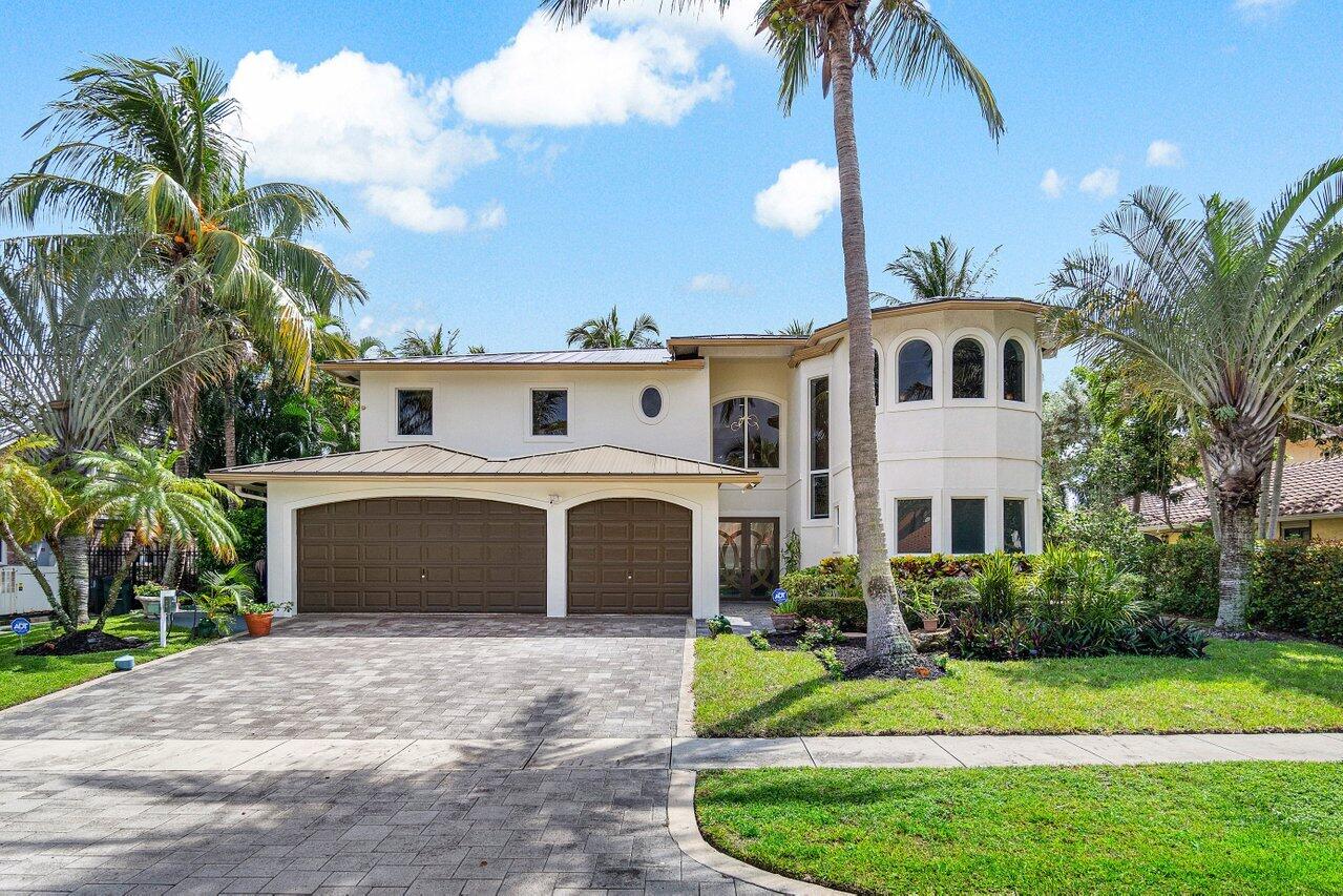 560 SW 15th Street