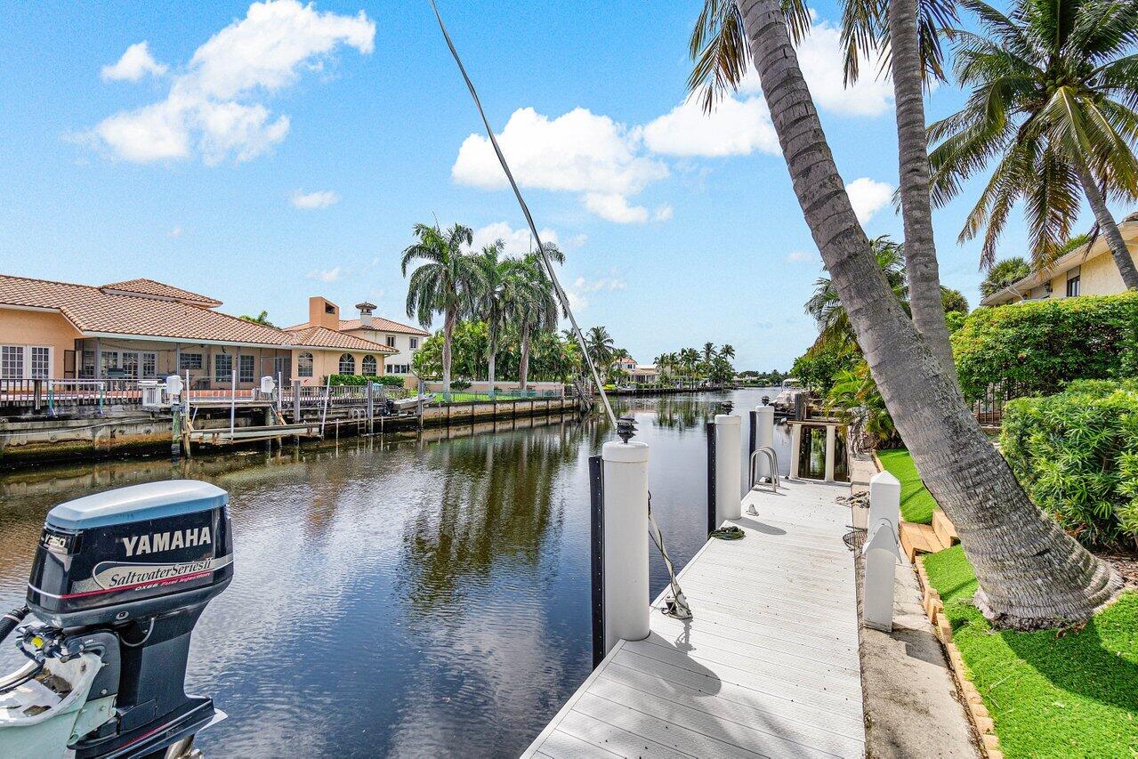 560 SW 15th Street