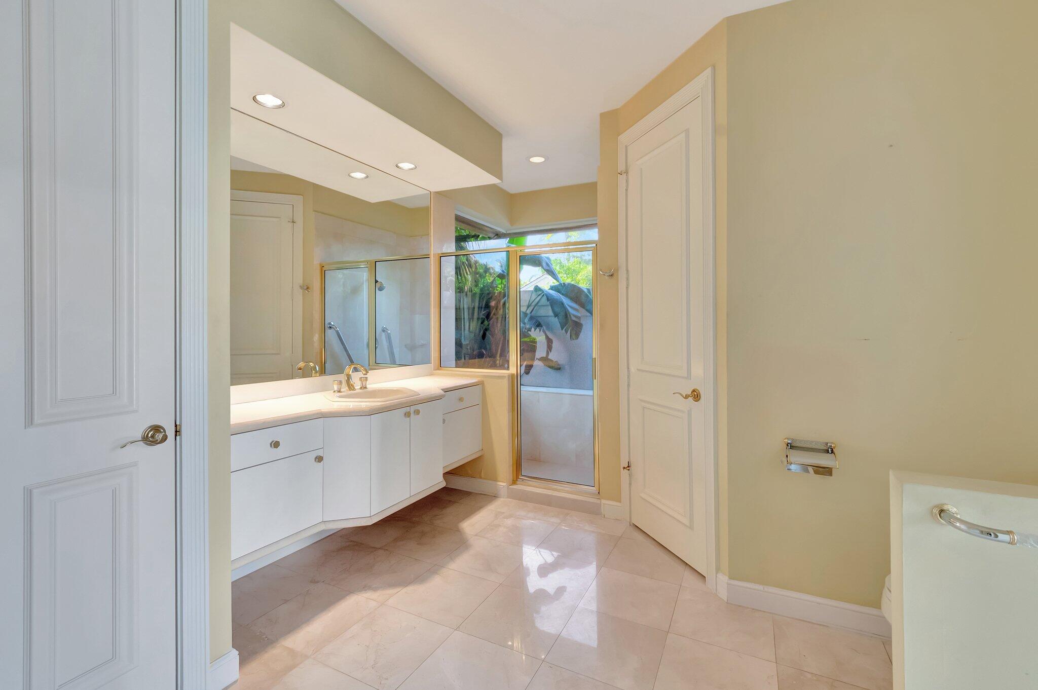 6920 Lions Head Lane