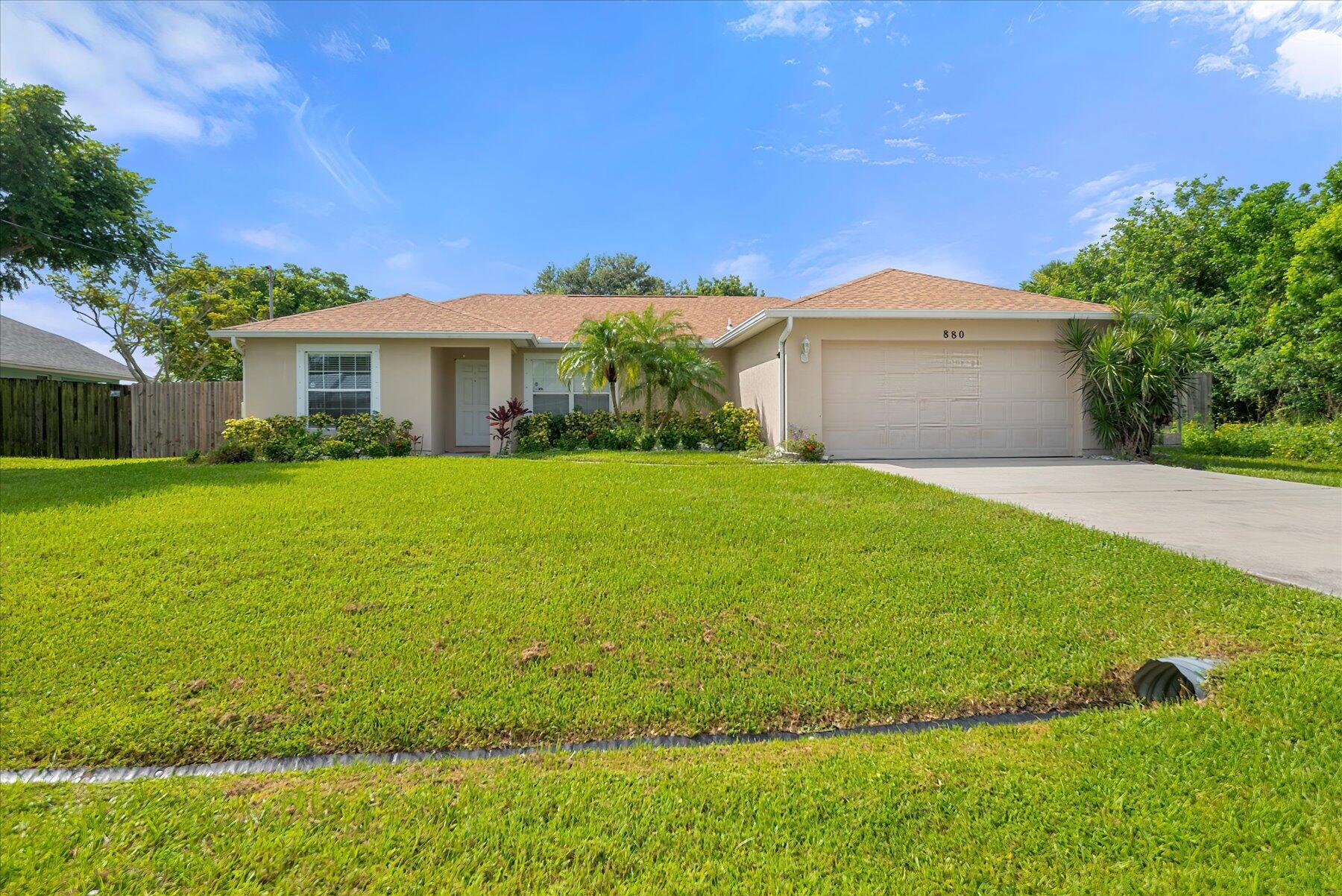 880 SW Durham Terrace, Port St. Lucie
