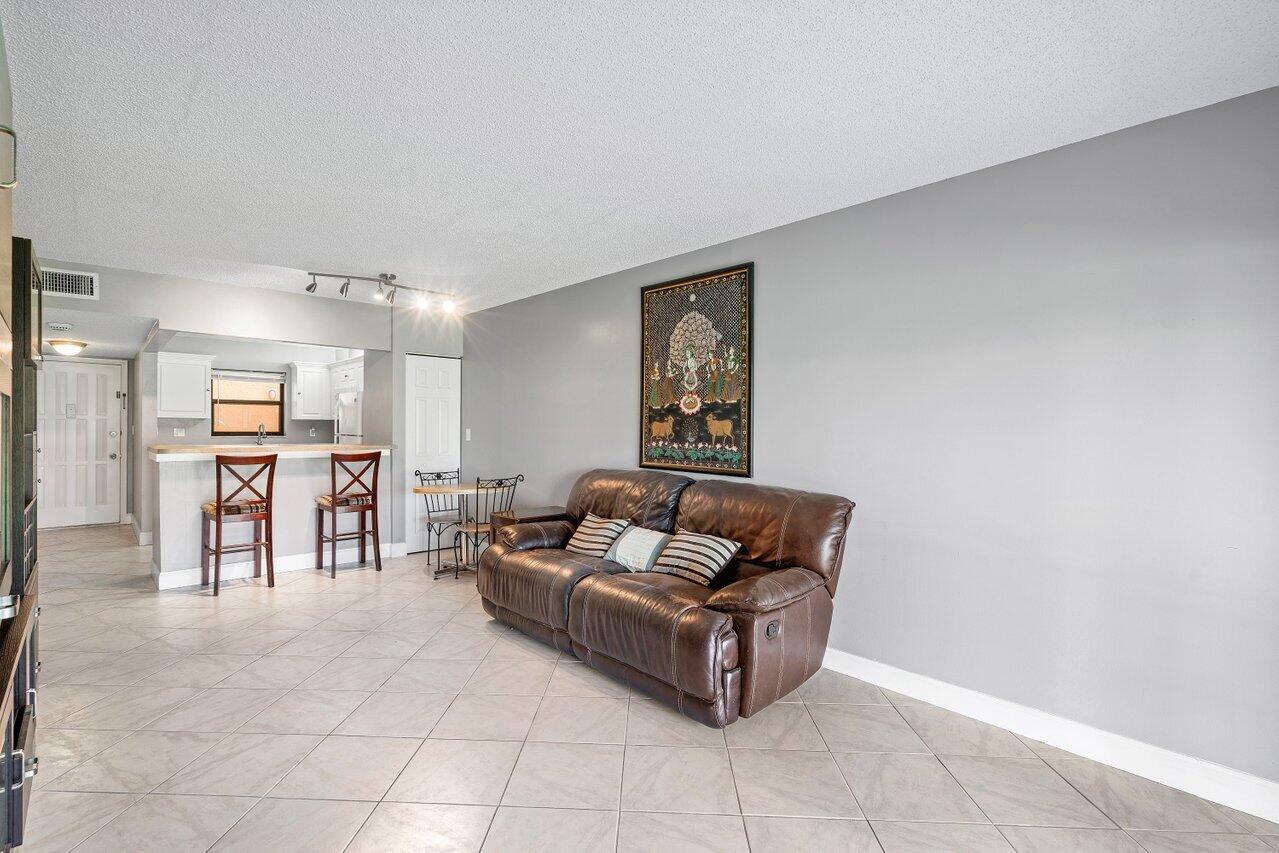 2121 W Woolbright K101 Road K101